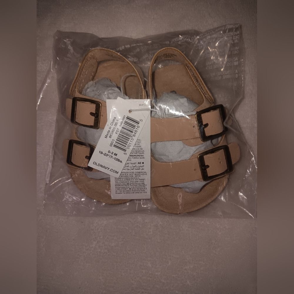 Old Navy Faux-Leather Buckled Strap Sandals for Baby NWT